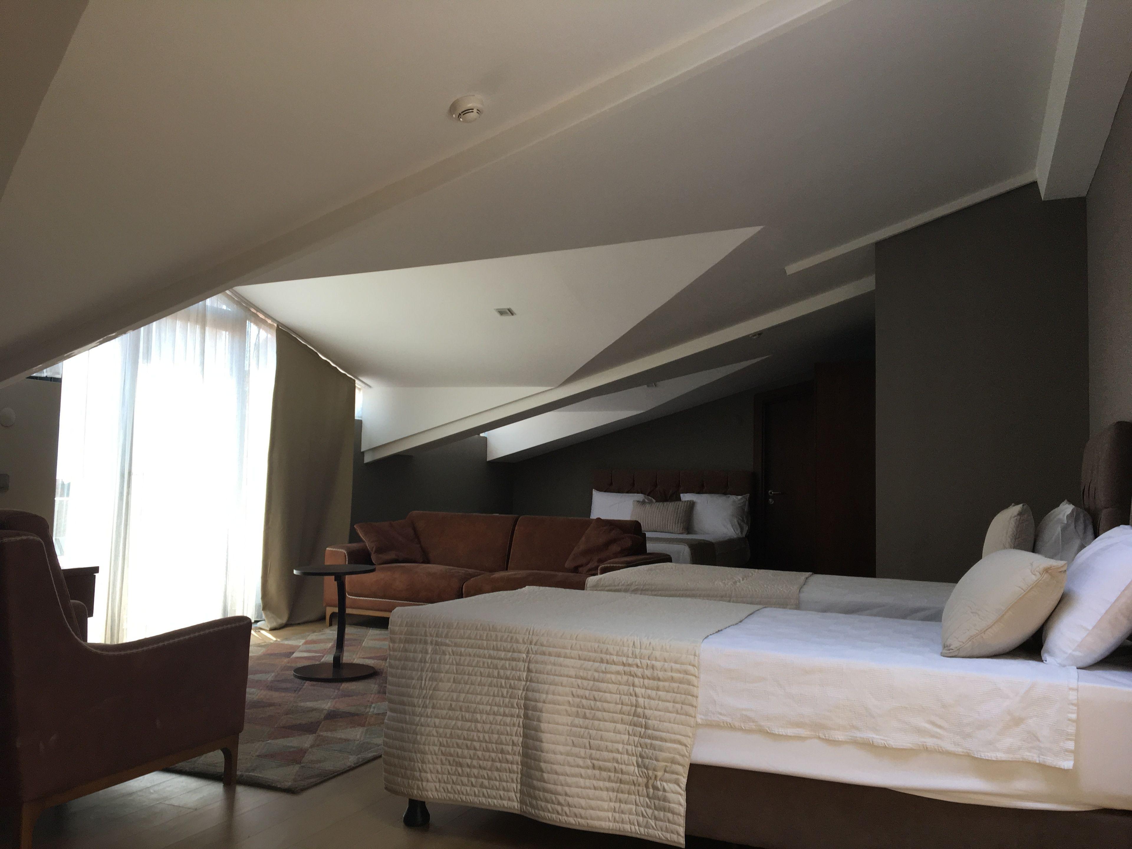 The Elegant Hotel — Foto’s 2